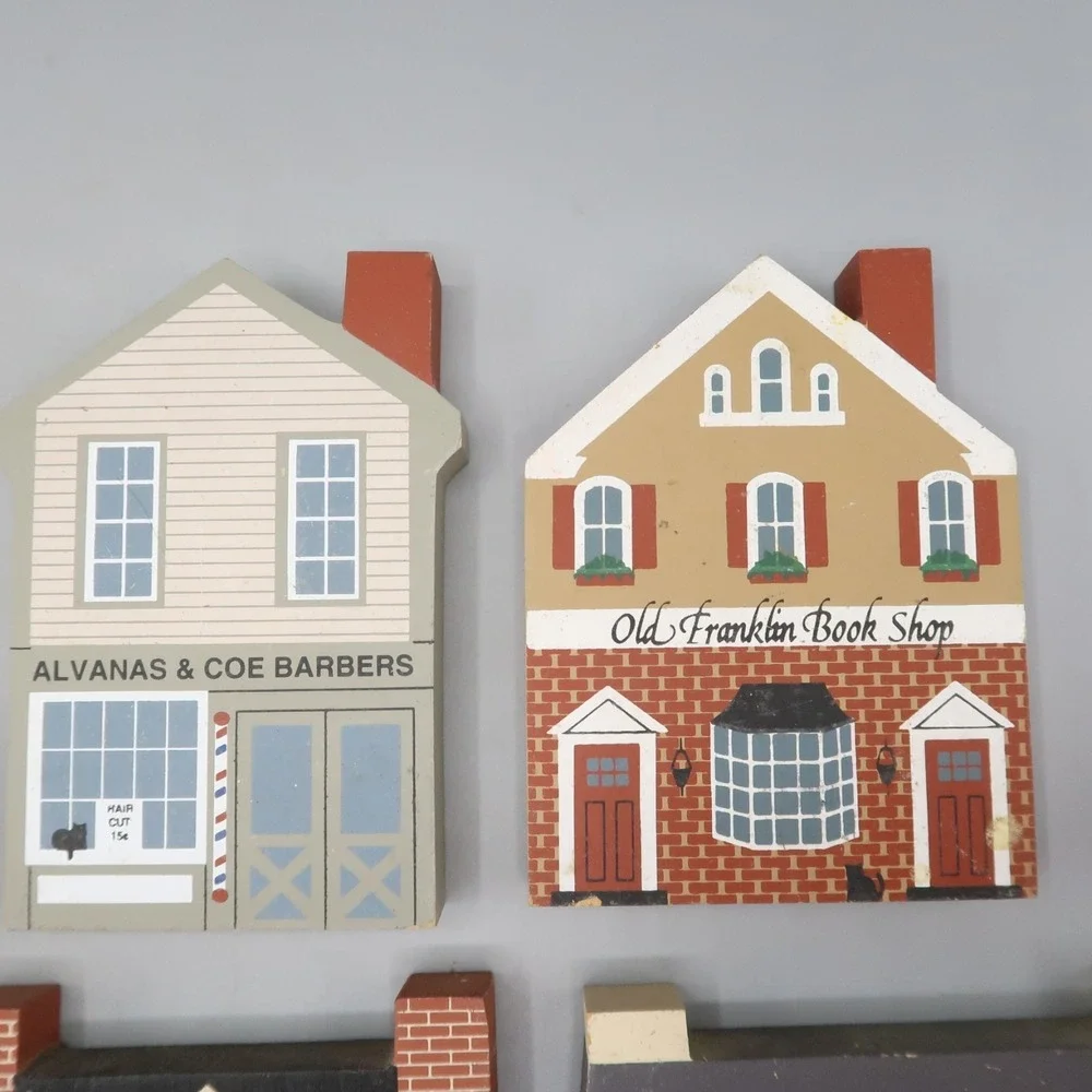The Cat's Meow Lot Of Wooden Houses 80s 90s Cottage Core Vintage School Book str